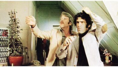 Elliott Gould Pays Tribute To ‘M*A*S*H’ & ‘S*P*Y*S’ Co-Star Donald Sutherland: “This Profoundly Hurts… He Was Like My Brother”