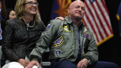 Mark Kelly and Gabby Giffords on Their IVF Journey: ‘Freedom to Start a Family Is Under Threat’ (Exclusive)