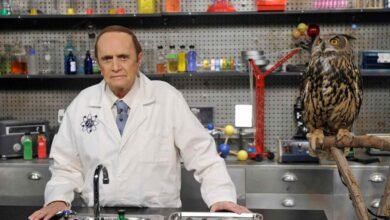 ‘Big Bang Theory’ and ‘Young Sheldon’ Stars Pay Tribute to ‘Comedy Legend’ Bob Newhart: ‘Effortlessly Professional’ (Exclusive)