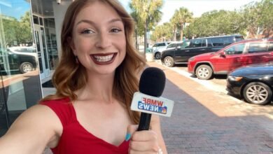 Reporter goes viral for her smooth mic toss when she was unknowingly still on-air