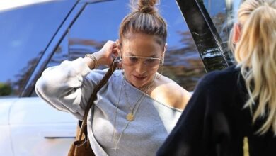 Jennifer Lopez Looks Comfy Chic in Latest L.A. Outing