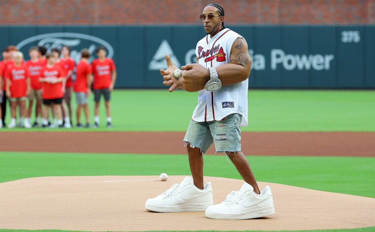 Ludacris threw out a first pitch at a Braves game unlike any you’ve ever seen