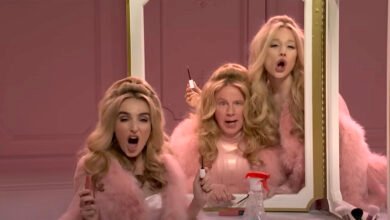 Ariana Grande can’t contain her laughter as she channels Jennifer Coolidge on ‘SNL’