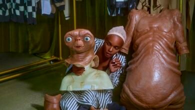 Janelle Monáe shocks Jennifer Hudson with E.T. Halloween costume