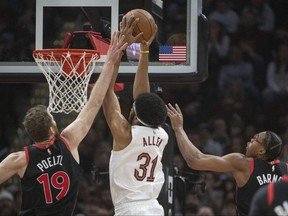 Raptors winless road streak continues with loss in Cleveland