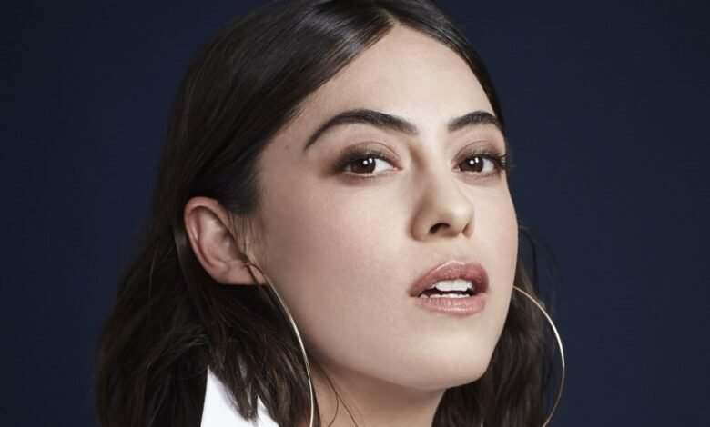 Rosa Salazar Signs With Sugar23  