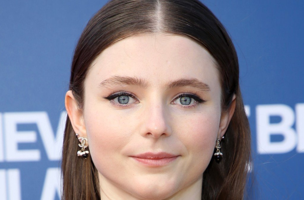 Thomasin McKenzie Joins Margaret Qualley In Anton’s Psychological Horror Pic ‘Victorian Psycho’